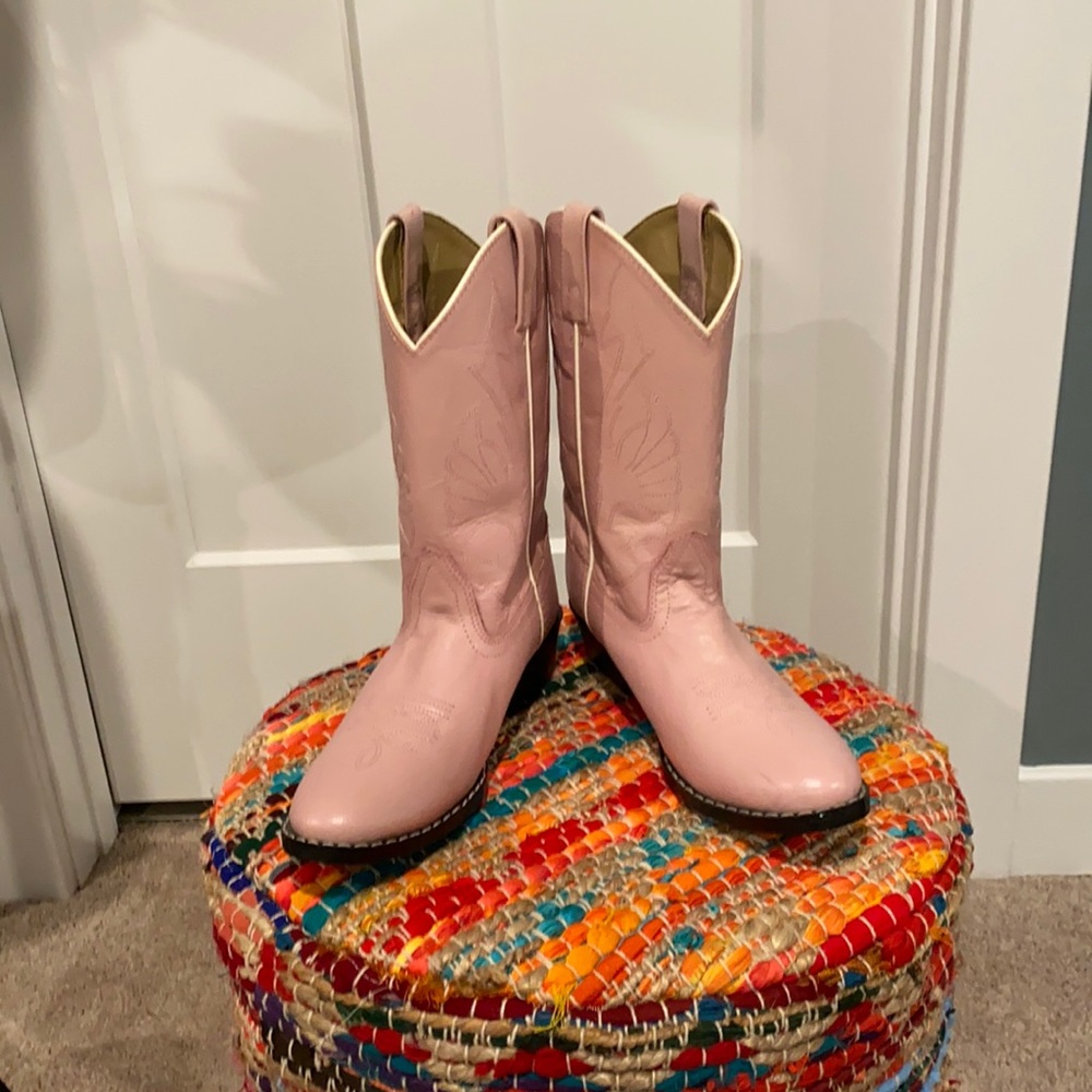 Pink Leather Cowboy boots. Size 5.